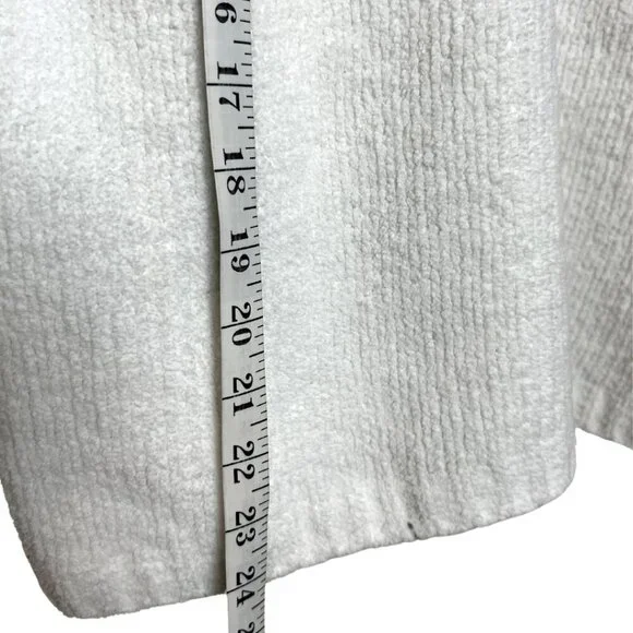Atlantis Fleece White Long-Sleeve Pullover, S - Picture 7 of 8